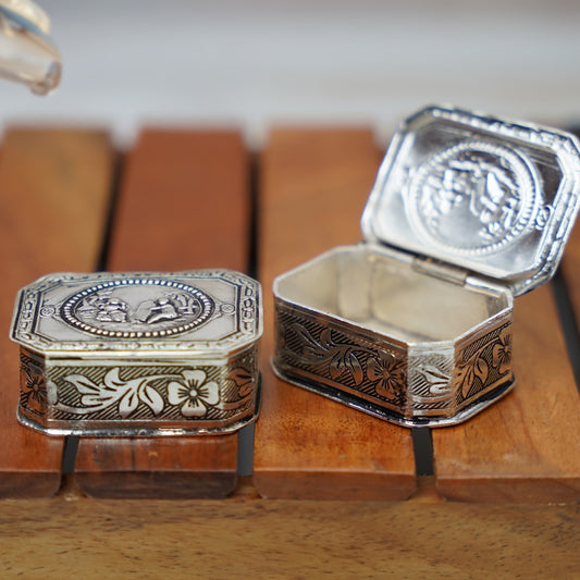 Sqaure Carving Supari dibbi (Single Piece)
