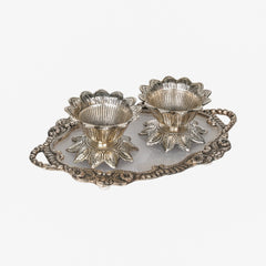 Two kamal bowl with tray