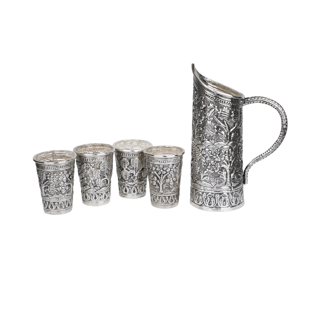ONE DESIGNER JUG WITH 4 GLASSES