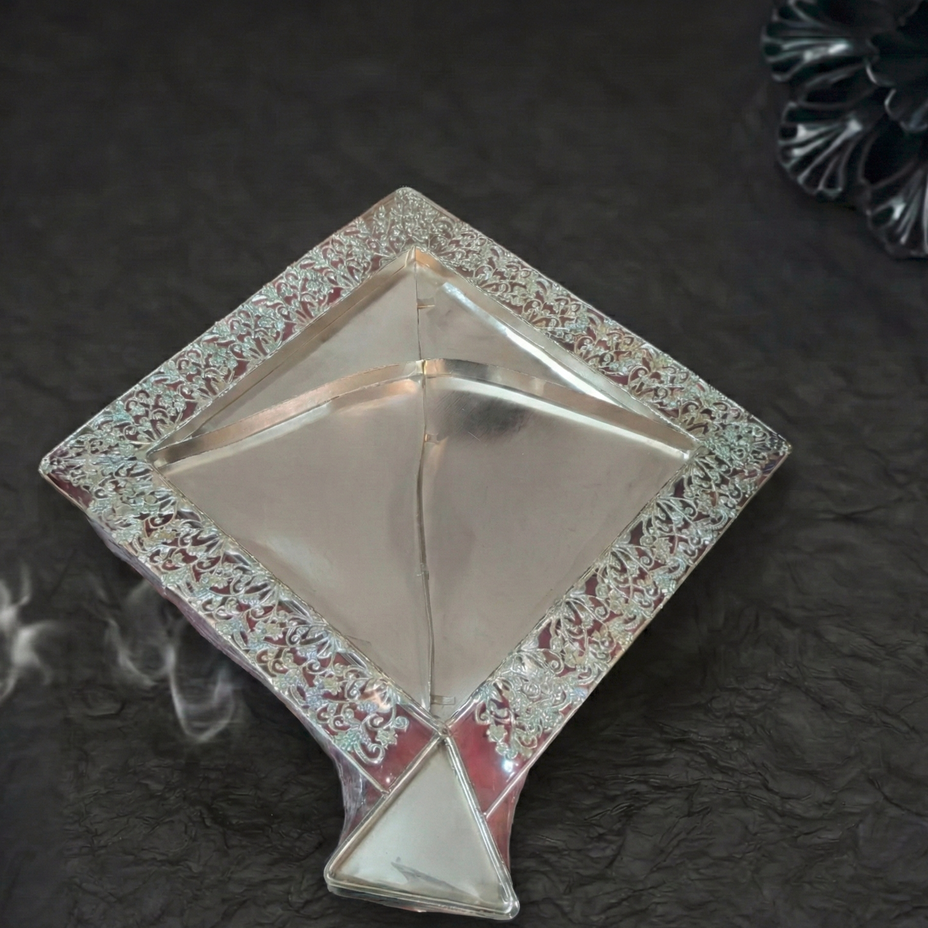 Sankranti Special: Royal Kite Dry Fruit Tray